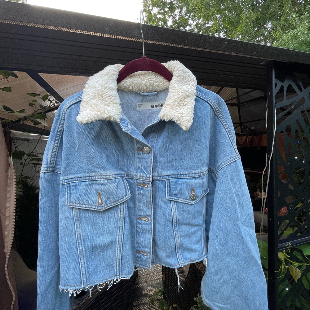 Topshop Light Blue Denim Hacked Jacket with Cream Sherpa Collar